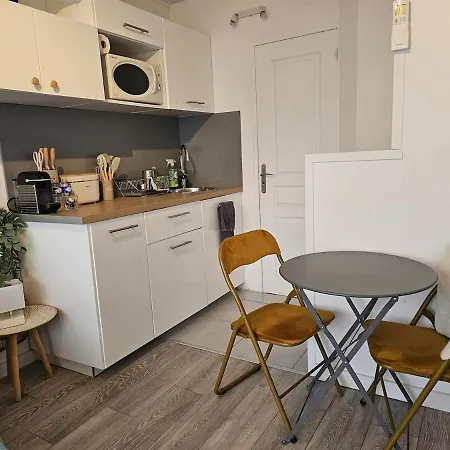 2 Personnes Vue Climatise Linge Maison * Le Lavandou