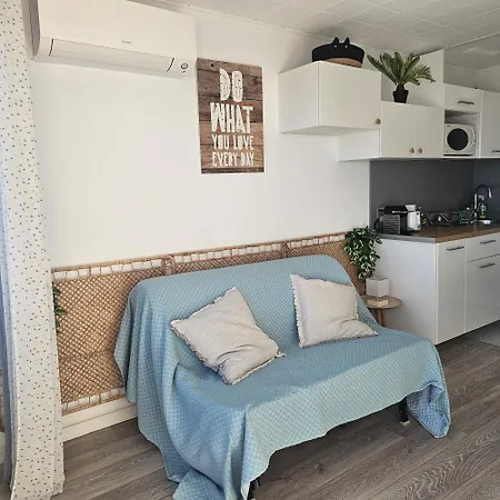 Apartment 2 Personnes Vue Climatise Linge Maison Le Lavandou